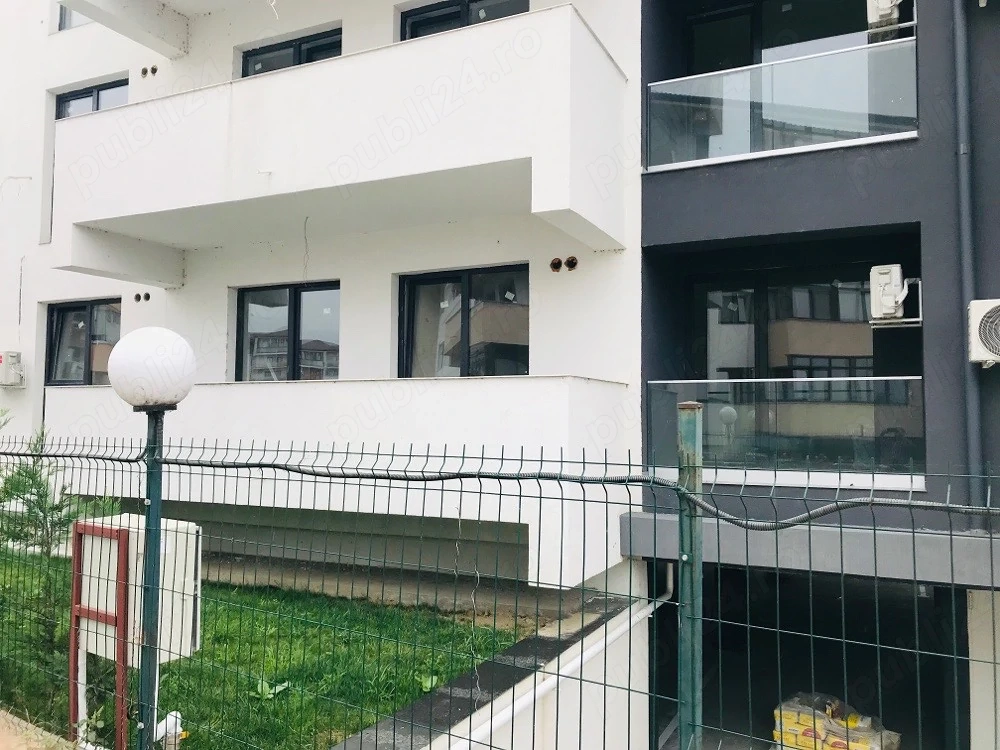 Proprietar Vand Ap doua camere Str Ostroveni 80 la 100 m de BulevardulDem Radulescu strazi paralele