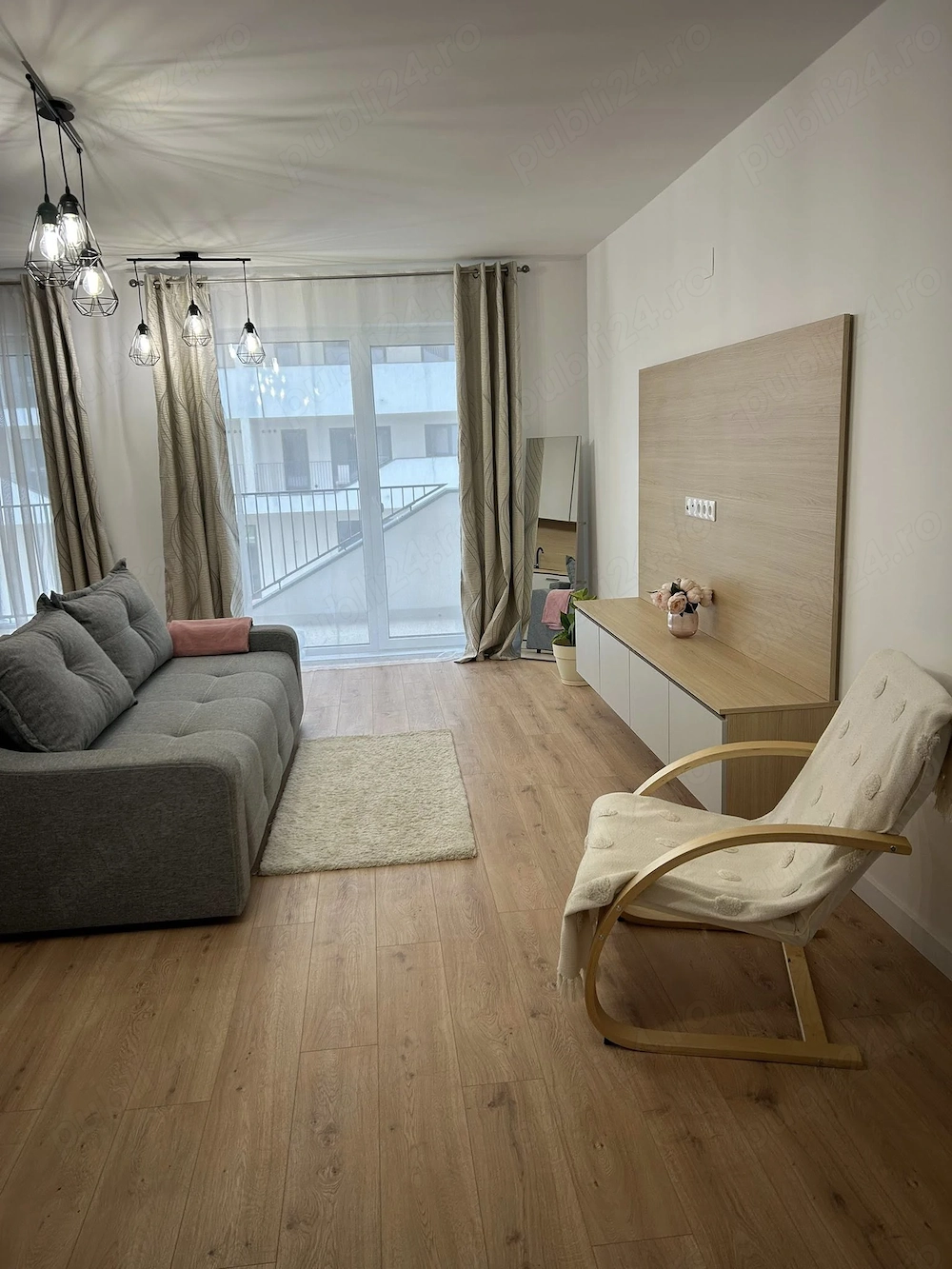 Inchiriez apartament 2 camere, Floresti,ansamblul rezidential Eroilor
