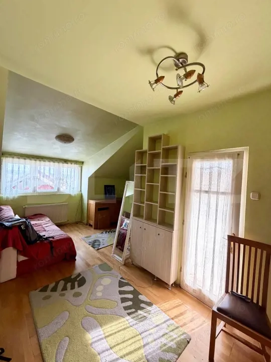 Apartament 3 camere in vila, 76.7 mp, zona Andrei Muresanu