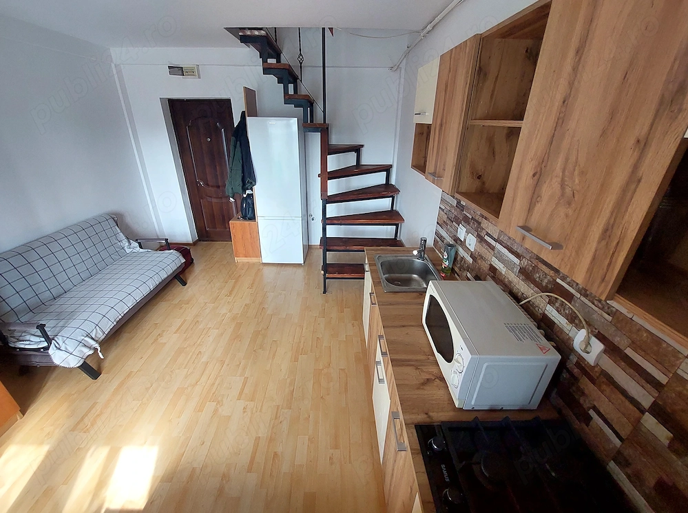 Apartament 39 mp mansarda Aparatorii Patriei 