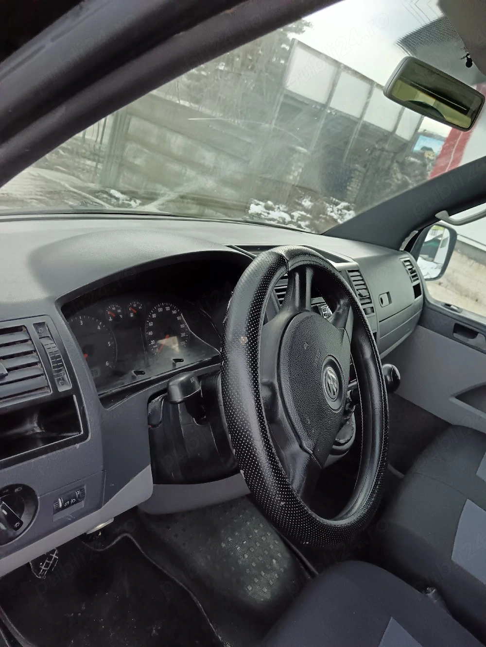 Vând VW Transporter T5 8+1