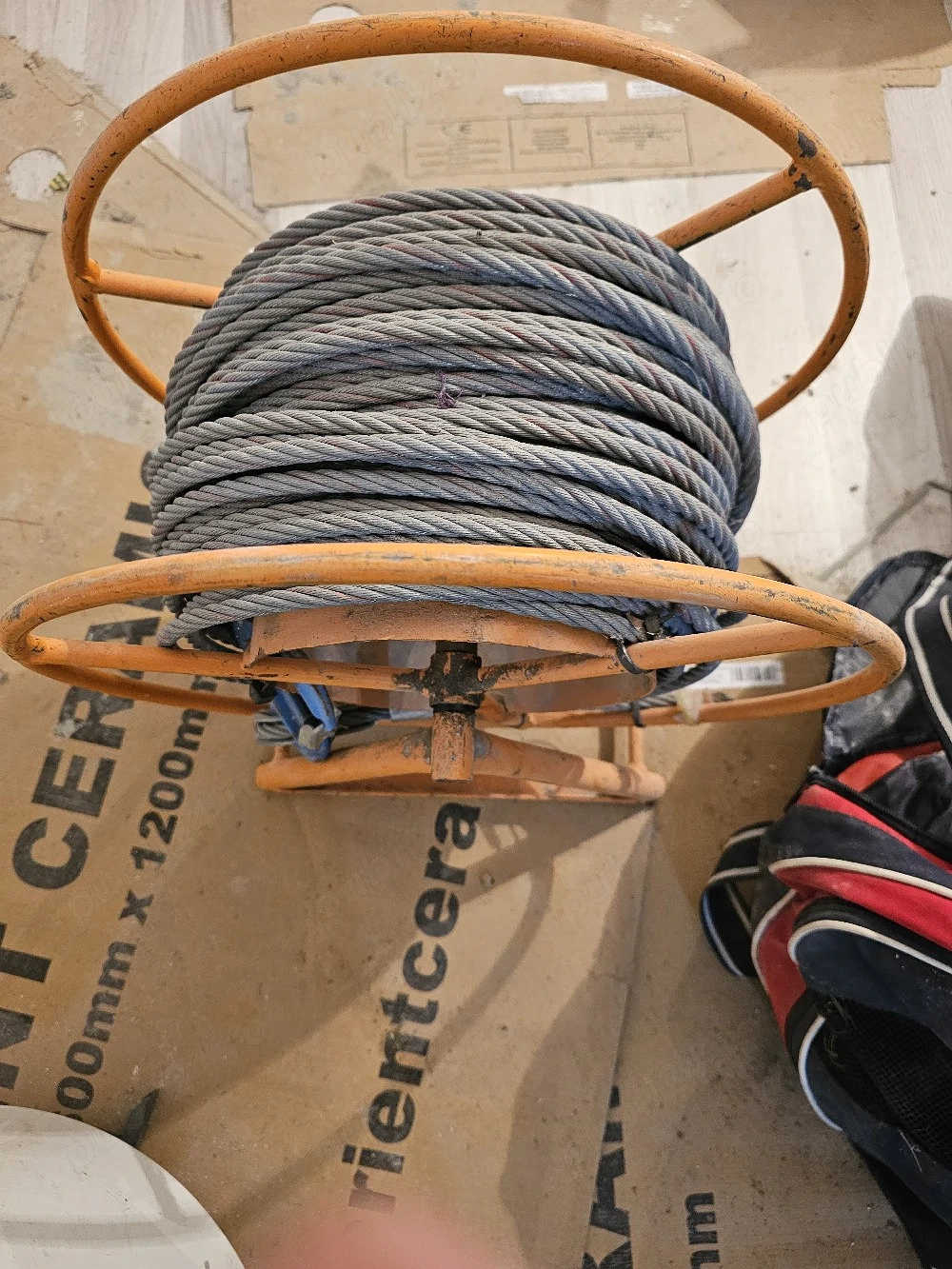 cablu de lift marime 8 sau 10 nu sunt sigur 5 lei metru si ghiuvete inox noi