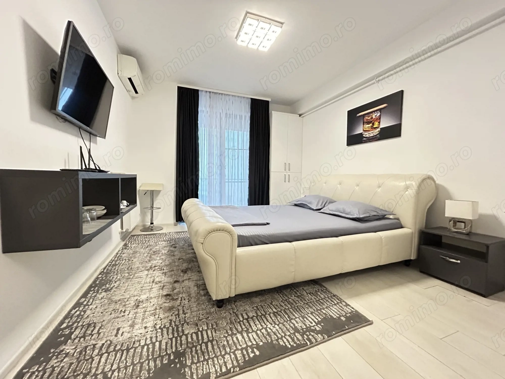 2 Studiouri în 1 | Mamaia | Club Crazy | Vedere frontală la mare