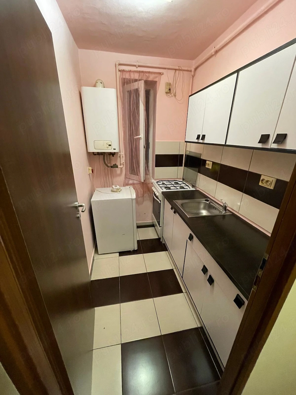 Garsoniera moderna de inchiriat