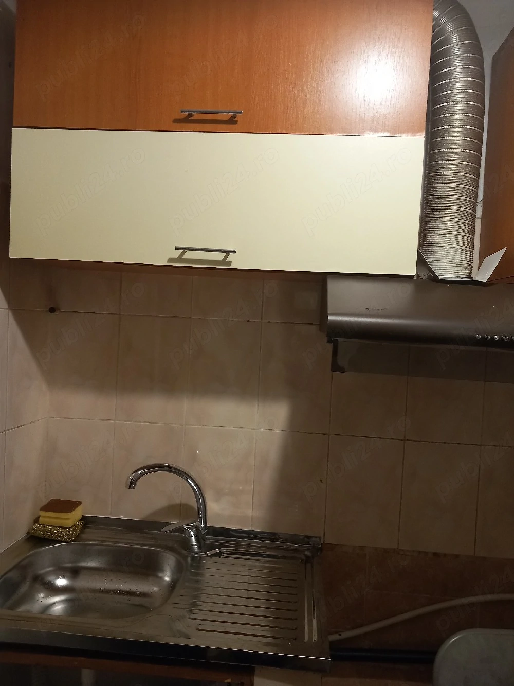 inchiriez garsonoera 