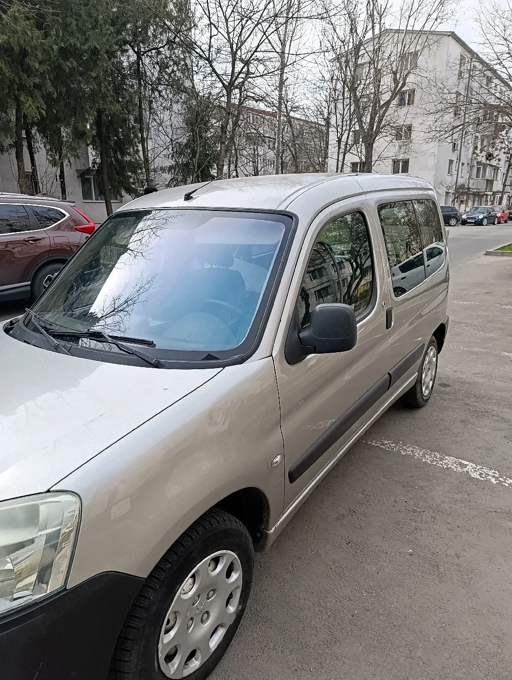 Vând urgent Peugeot Partner 