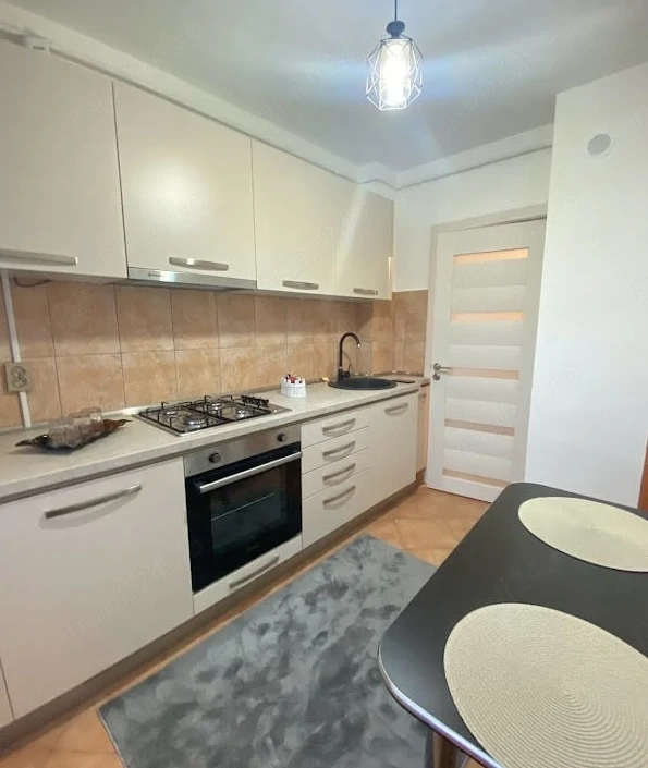 chirie BRAS0V apartament 2 camere decomandat