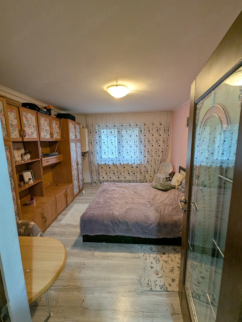 Garsoniera de inchiriat 