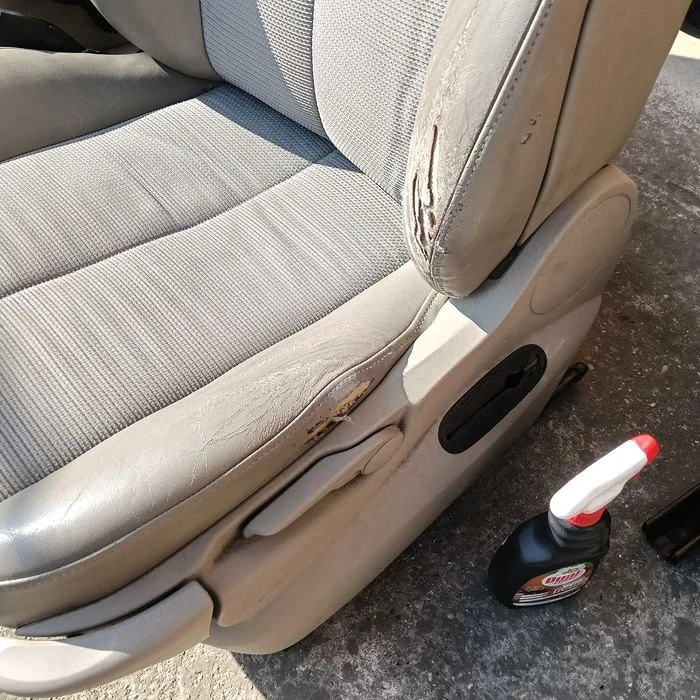 Vând canapele Megane 2 