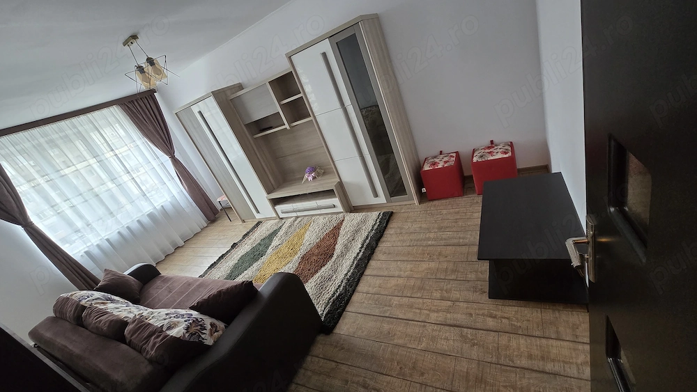 Inchiriez garsoniera confort 1 micro 9