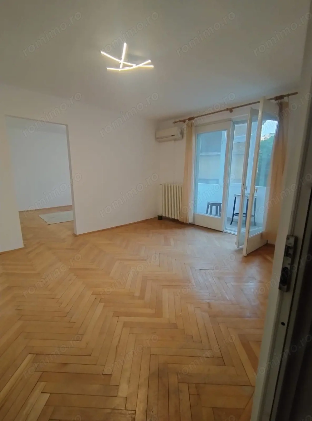 Apartament 2 camere nemobilat, zona Mihail Kogalniceanu-IZVOR