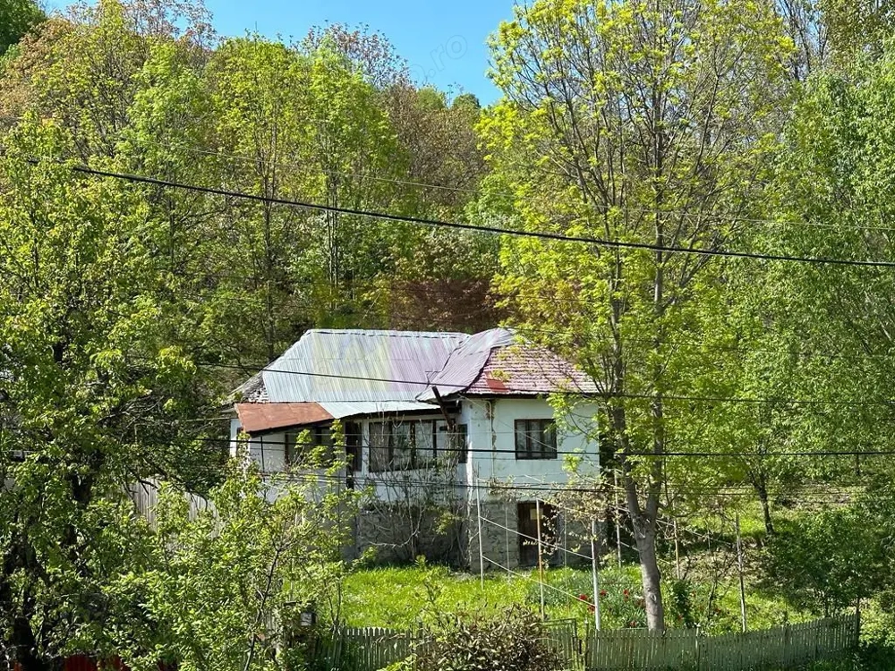 Casa demolabilă cu teren de vanzare in Breaza