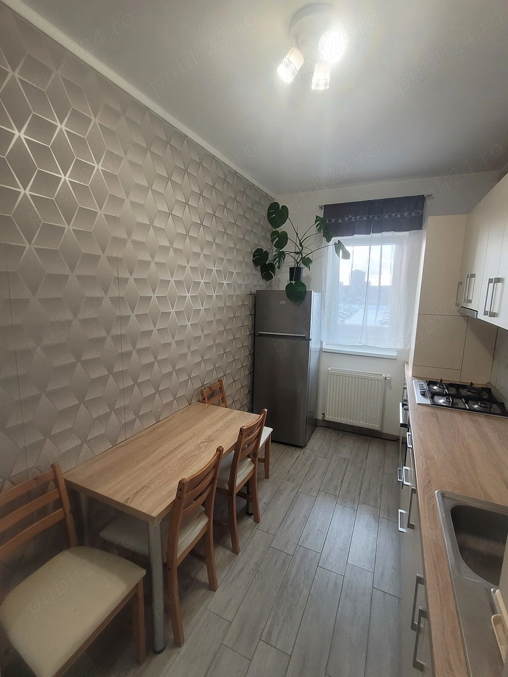 Garsoniera popesti leordeni