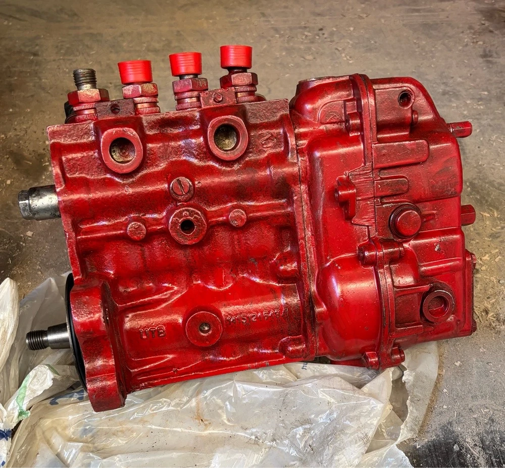 Pompă de injecție și injectoare pentru U650 sau ifron 