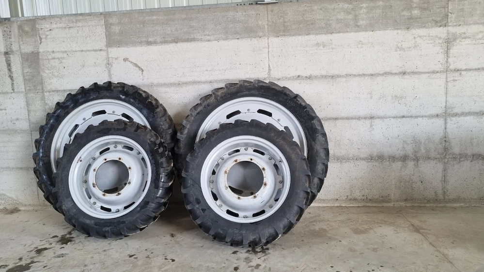 roti inguste tehnologice reglabile Tractor CASE IH 150 Maxum 