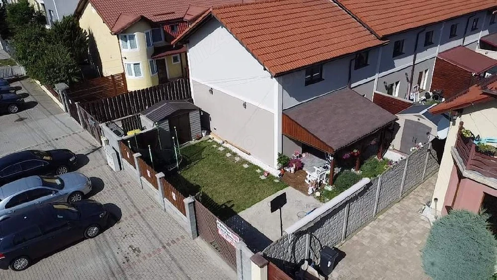 Vand casă excelent pozitionată 