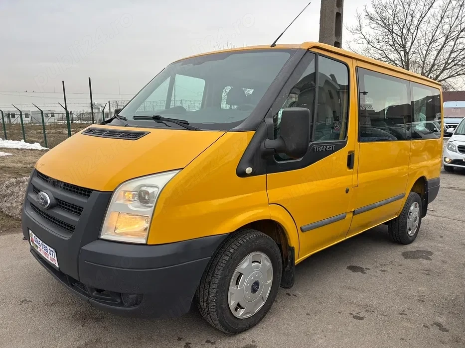 Ford Transit 9 locuri