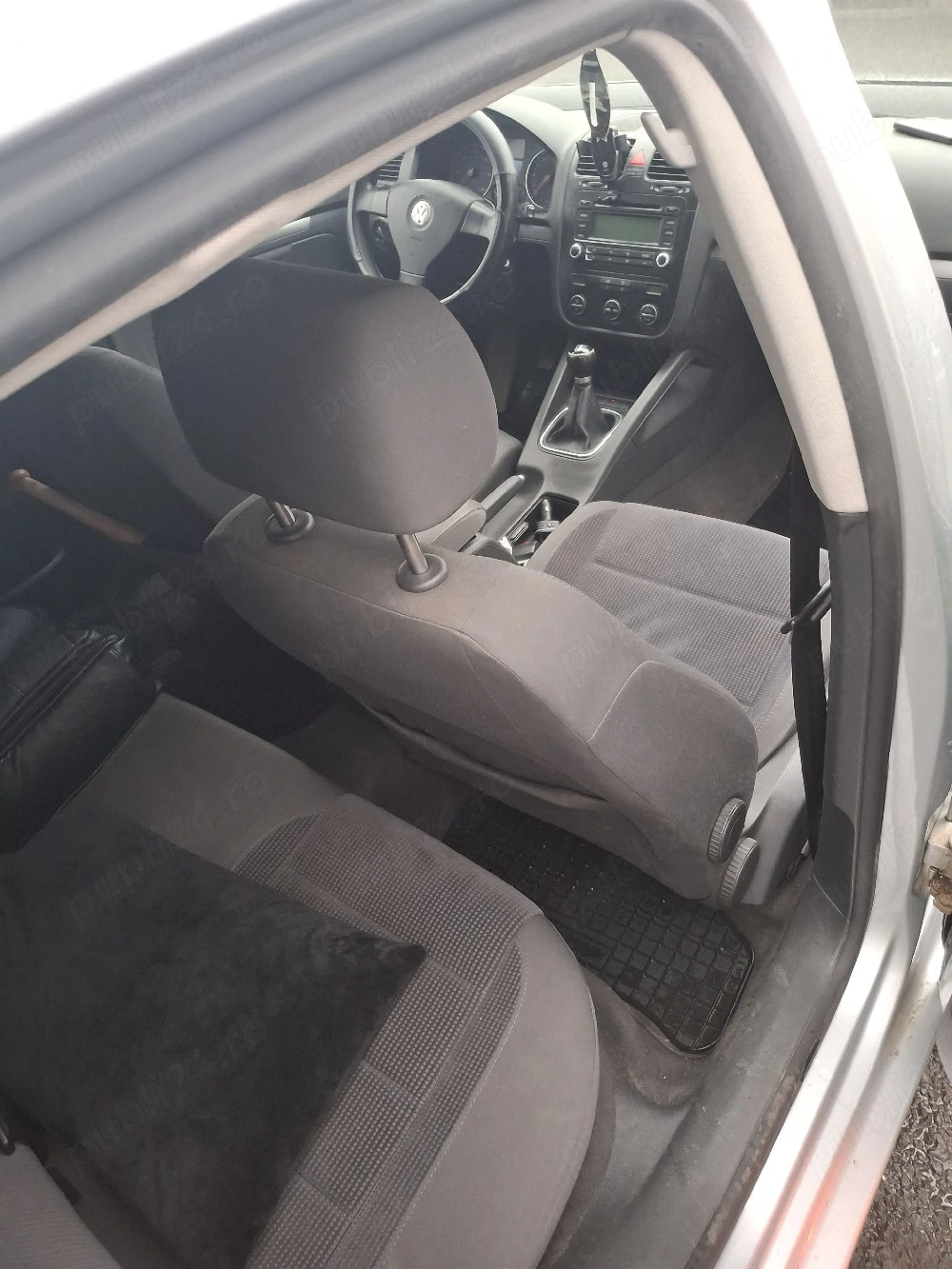 Vând volkswagen jetta 