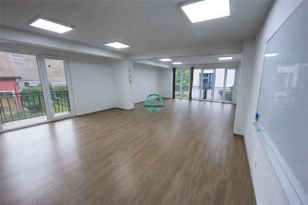 Inchiriez spatiul comercial 90 mp cu terasa de 90mp, constructie 2020