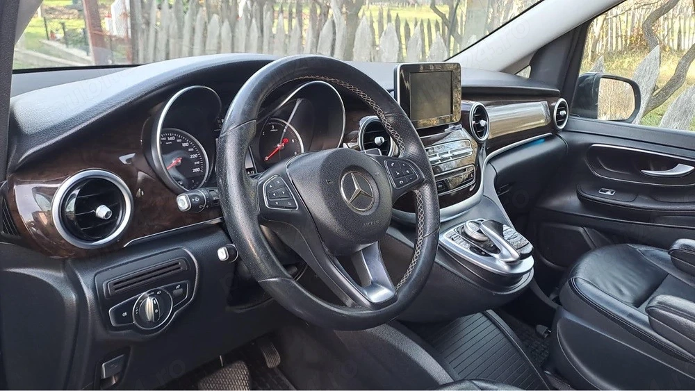 mercedes V220 2017