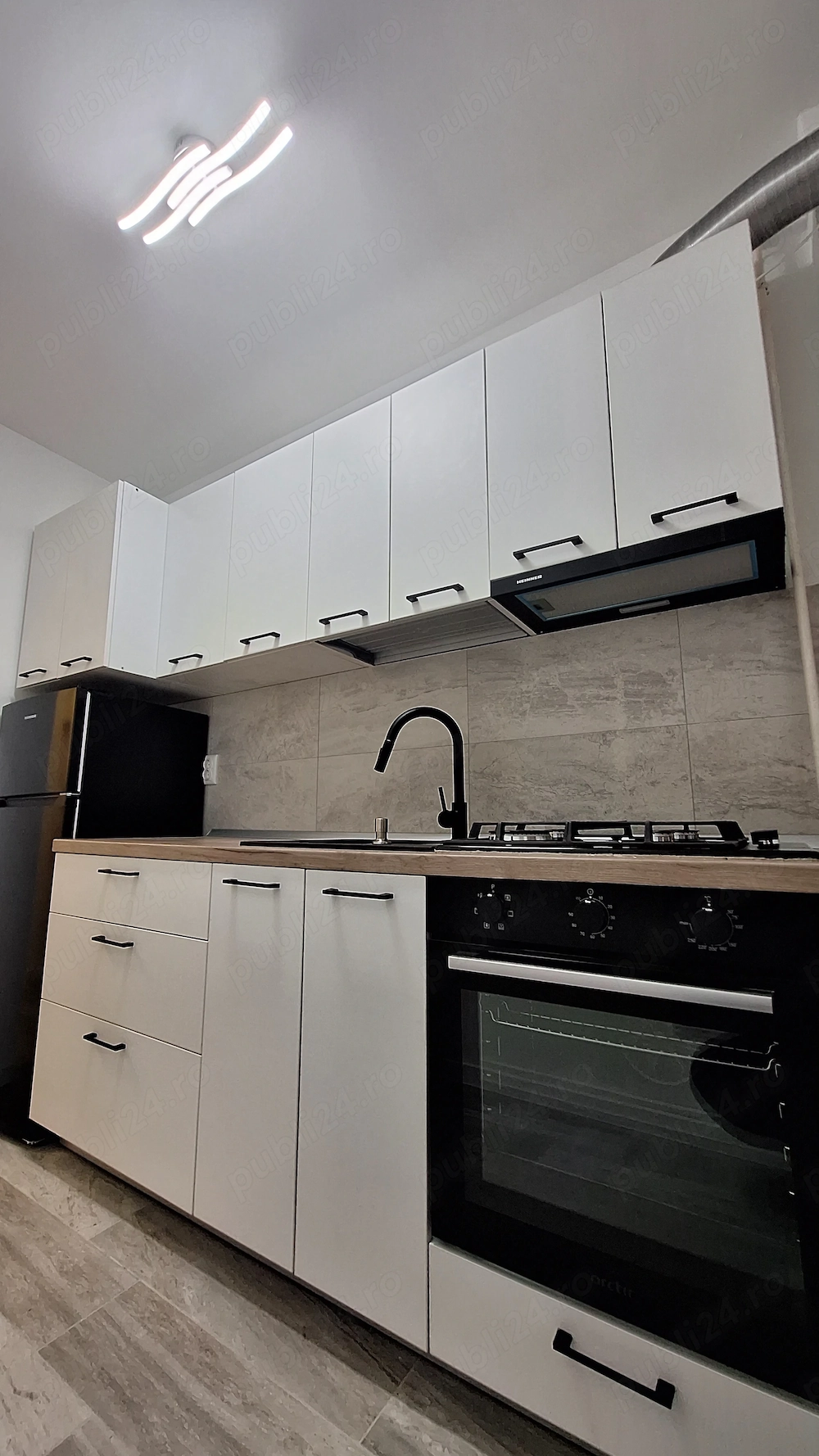 Închiriez apartament cu 1 camera, bloc nou, prima chirie