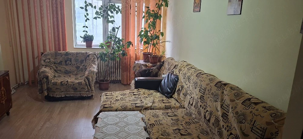 Vand apartament 2 camere decomandat