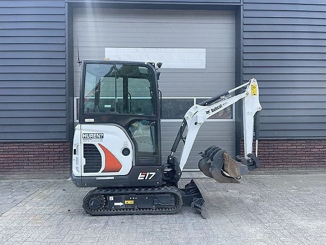 Bobcat E17 mini excavator 2 re