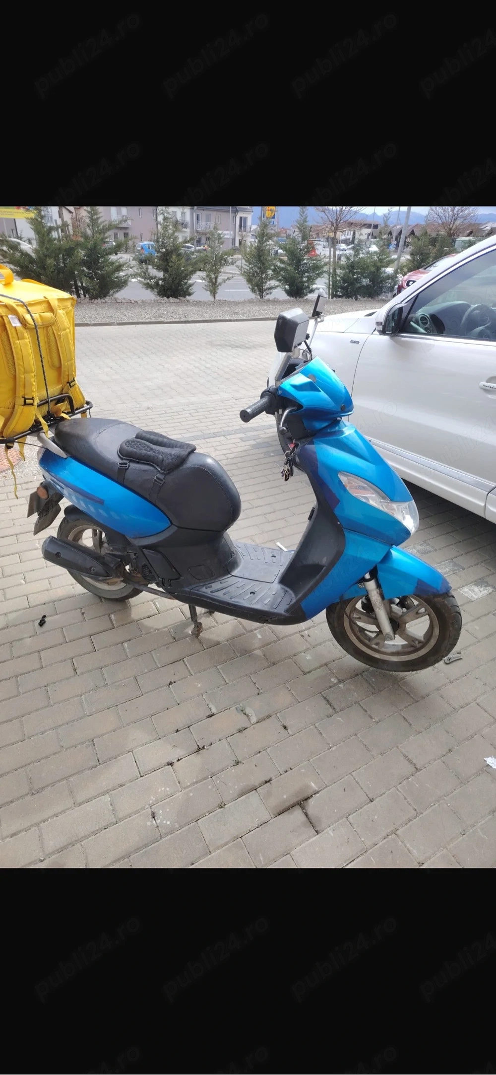 Inchiriez vand scuter 49cm3 peugeot 