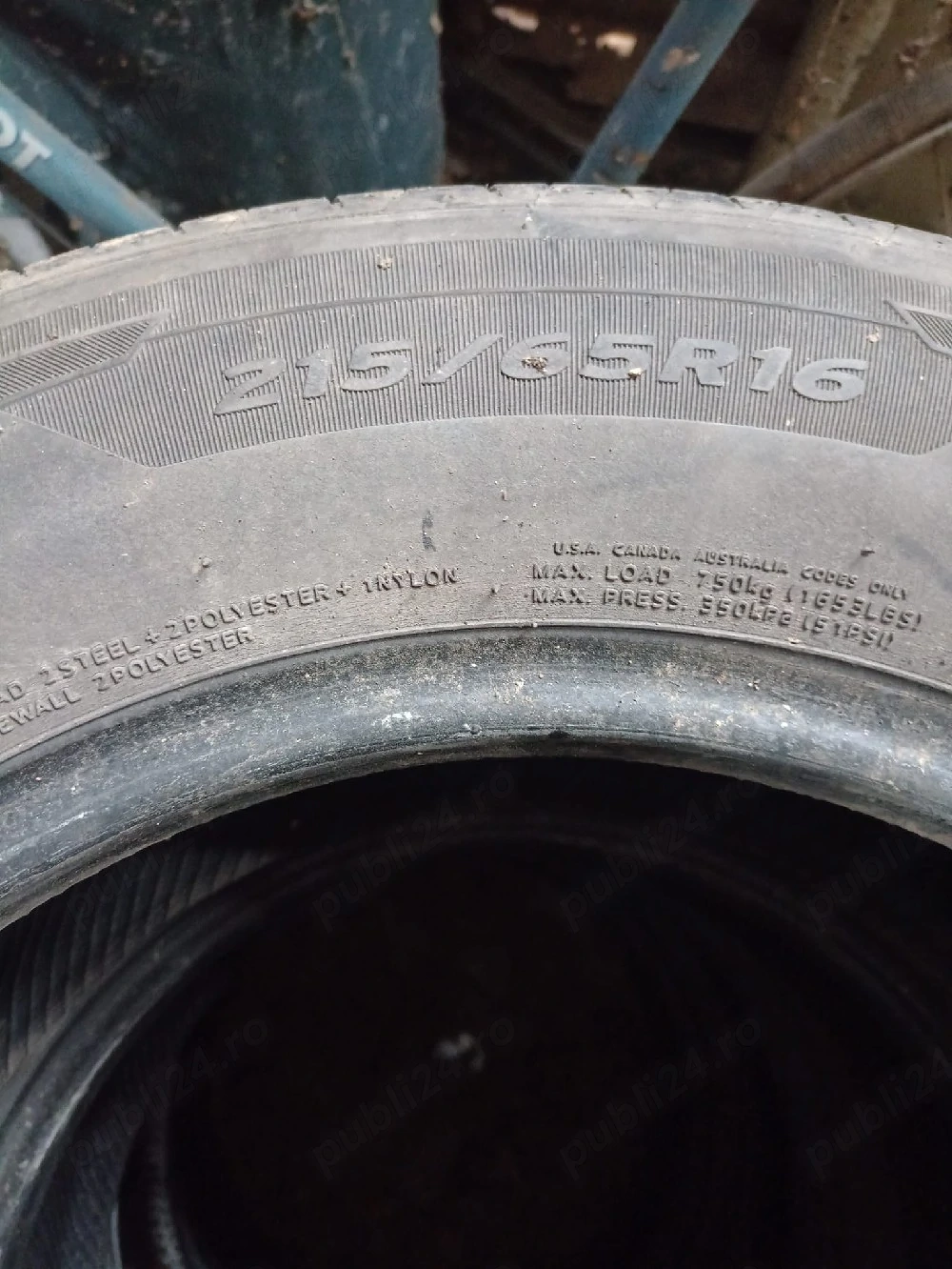 Vand anvelope de vara 215/65/16