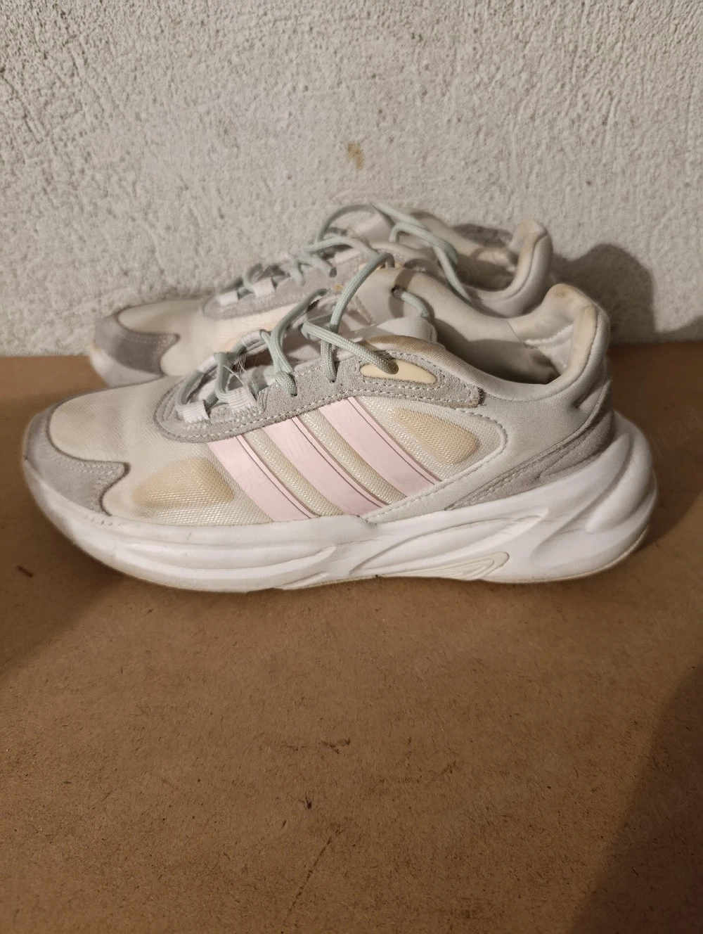adidași Nr 38 ( nu trimit prin curier sau poștă )