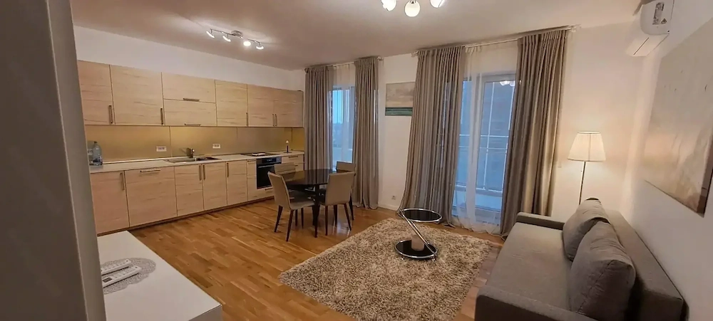 Proprietar  inchiriez 3 cam mobilate cu garaj  Cartier Luxuria -IN SPATE CASA SCANTEI SECT 1