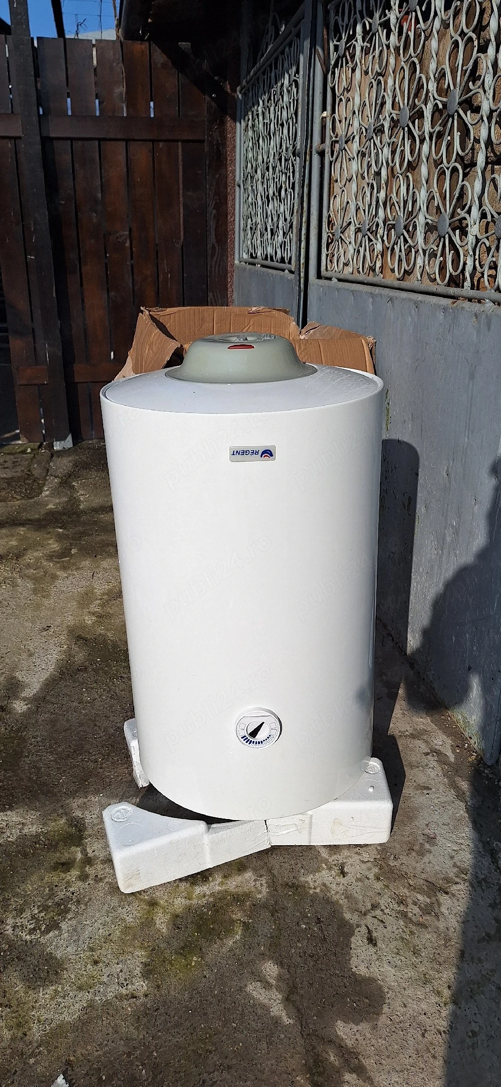 vand boiler electric de 80 litri  marca regent