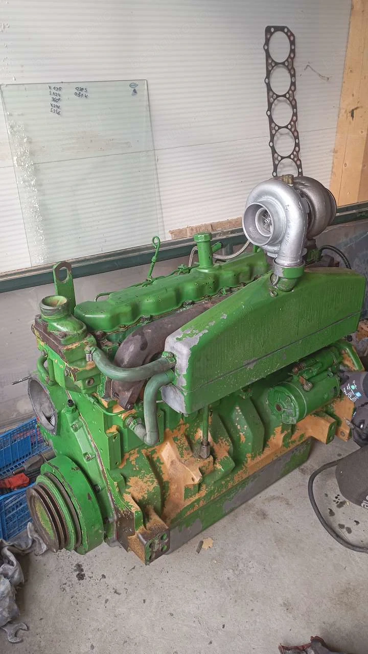 Dezmembrez motor John Deere 2056