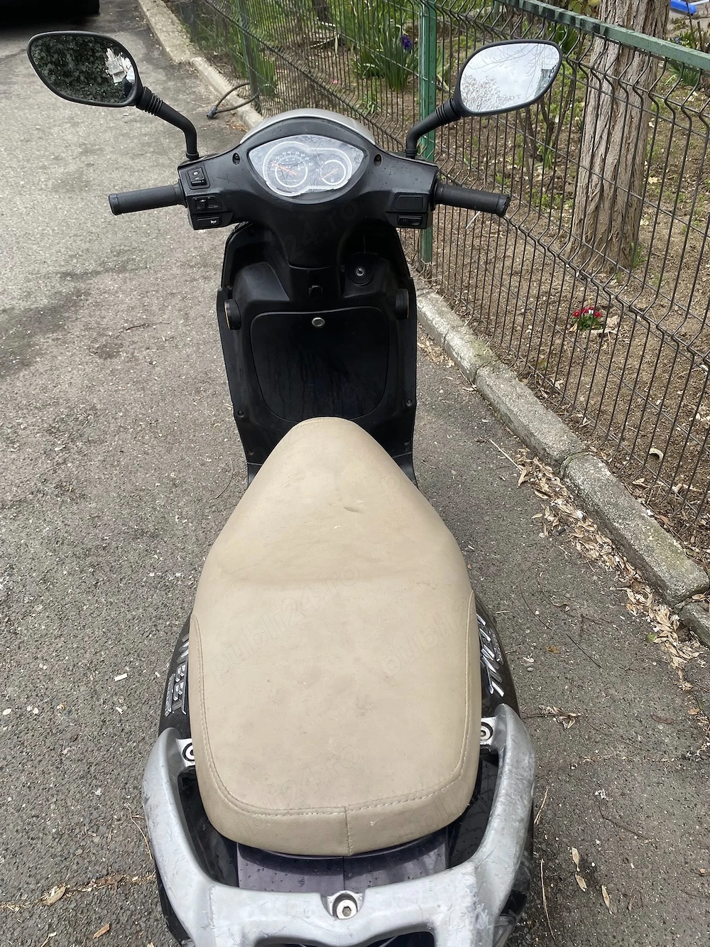 vand schimb scuter Peugeot