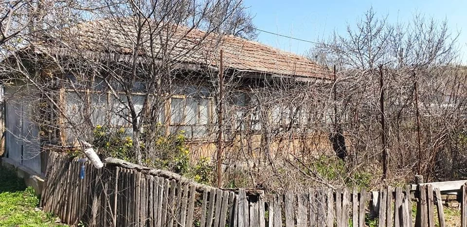 teren si casa veche