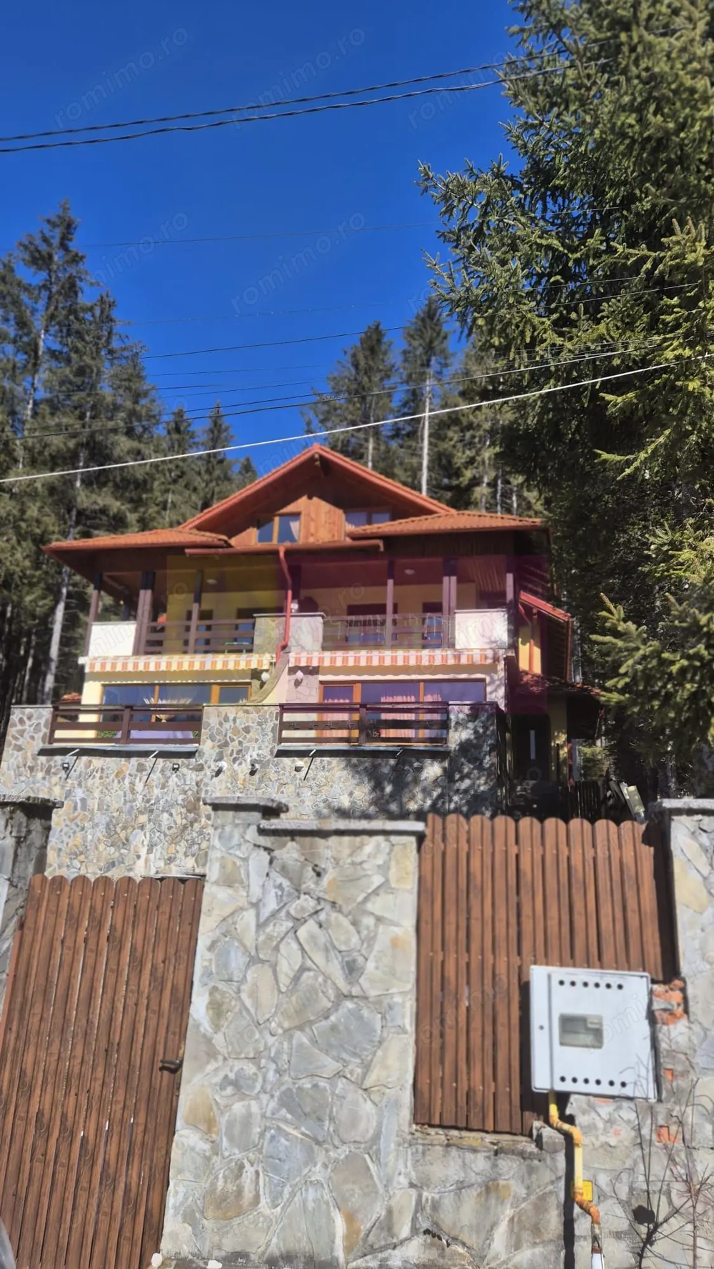 Vila duplex de vanzare cu 4 camere in Azuga