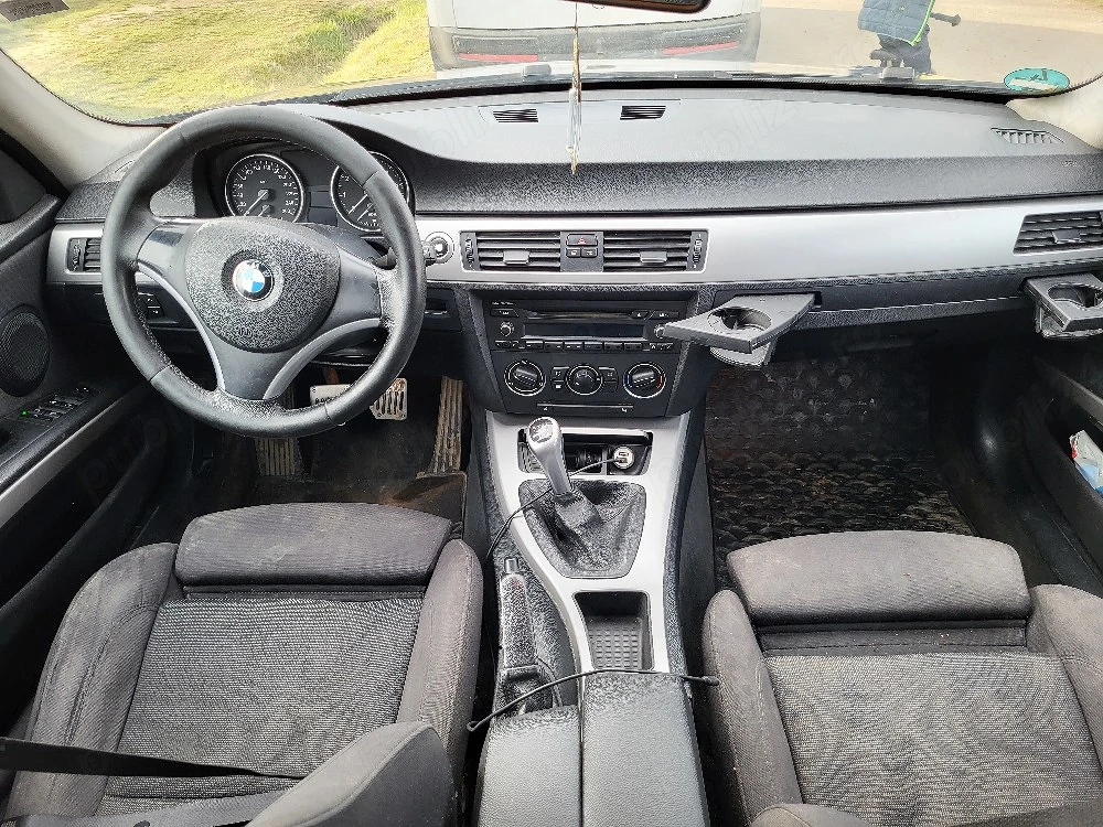 vand bmw 330i272cai aspirat  an 2008 