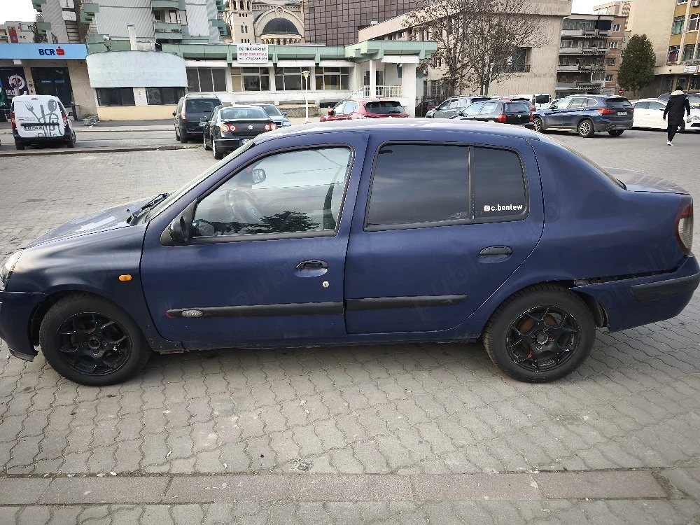 Vand Reno clio 2 2004 consum mic