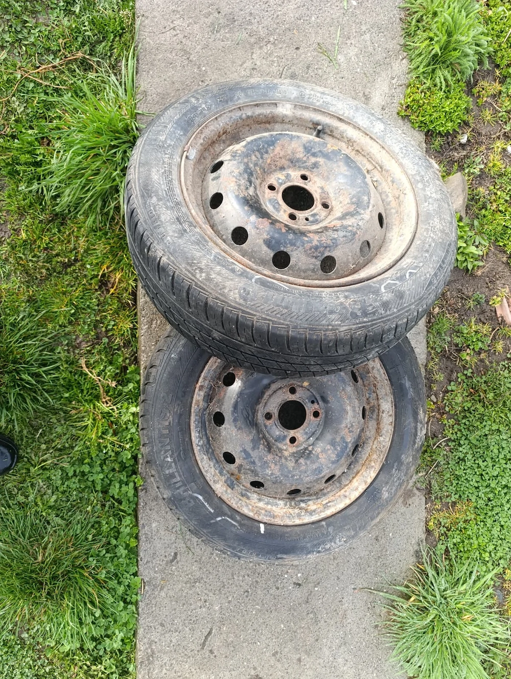 Jante + Anvelope vara 185/60 R15 84H (DOT 1616)