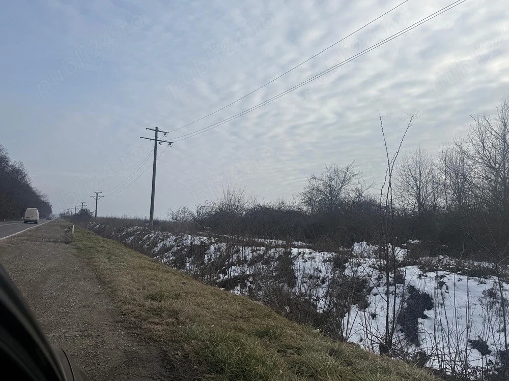 De vanzare 3800 m2 teren extravilan la DN 72A 