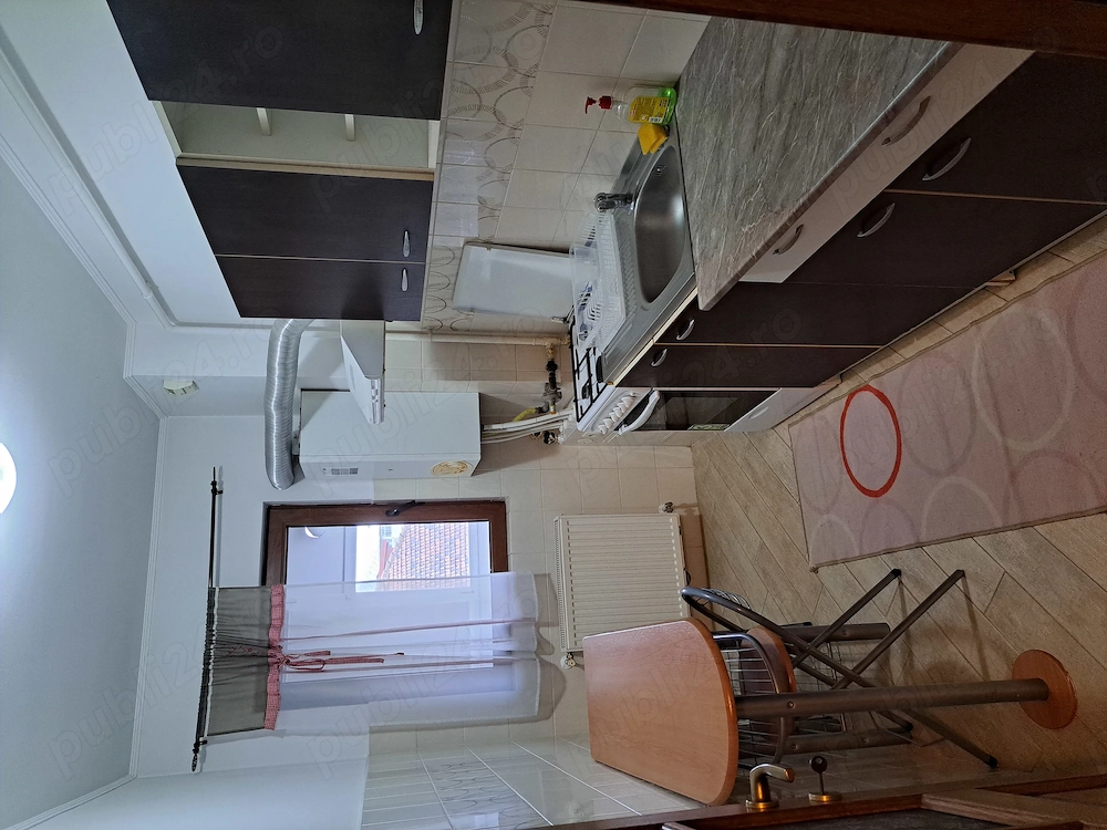 Inchiriez garsoniera