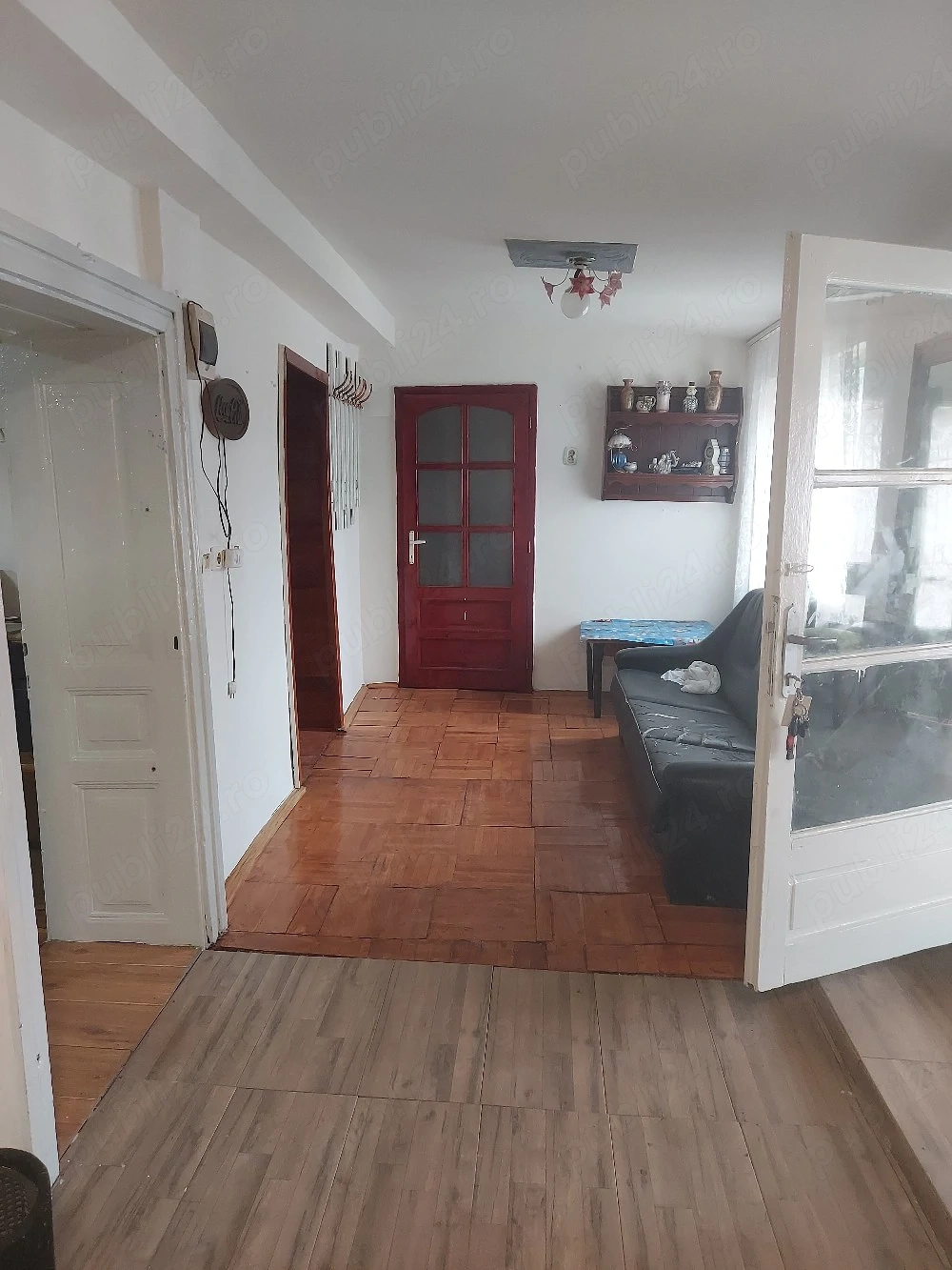 vând casă în zimandcuz 