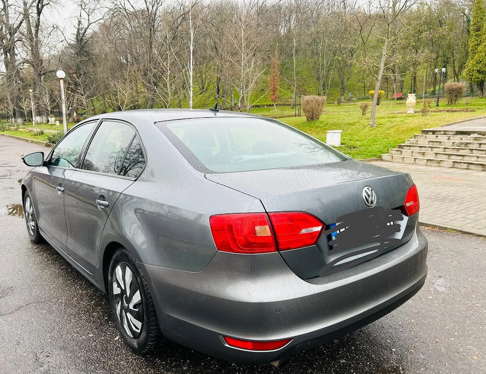 Volkswagen Jetta, 2012