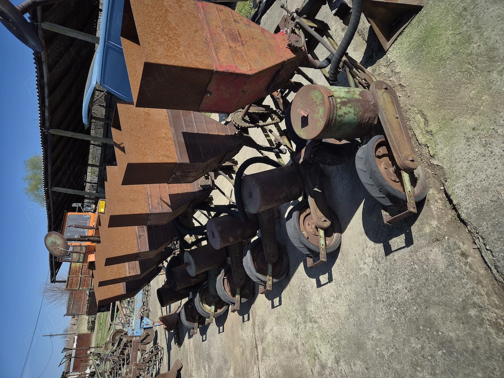 Vand semanatoare pe 6 randuri 