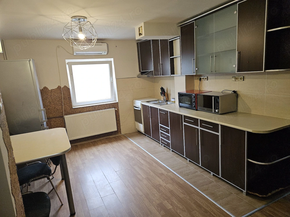 Apartament 3 camere decomandate 70 mp Decebal pet friendly