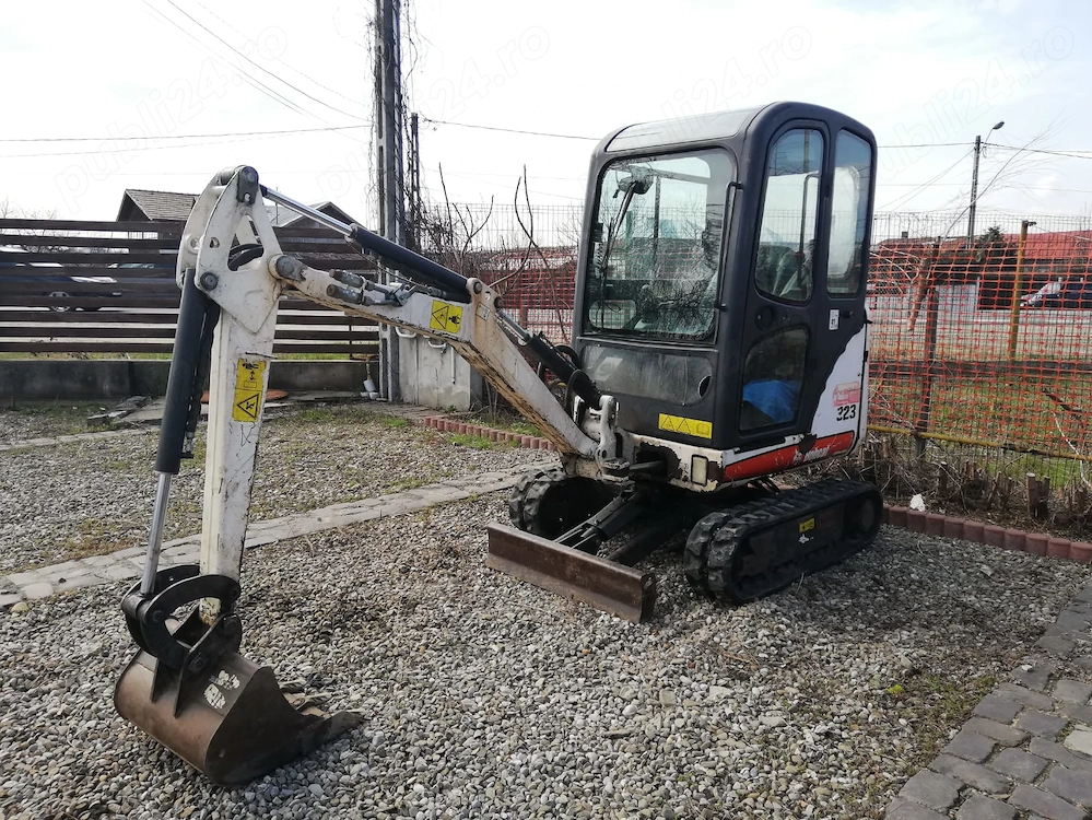 Mini excavator de vânzare 