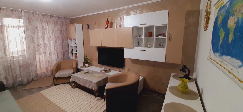 PF Vand apartament 2 camere decomandate in Roman