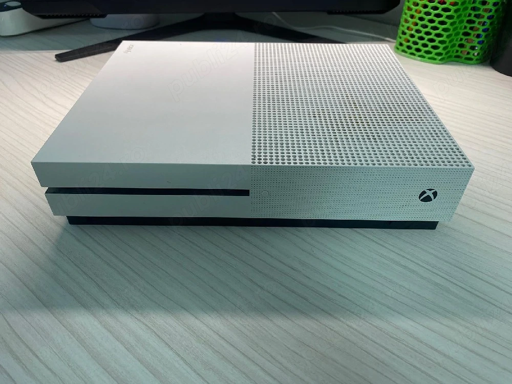 Xbox ONE S 1TB + o maneta