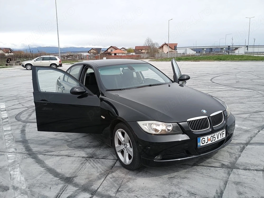 bmw 318i (E90)