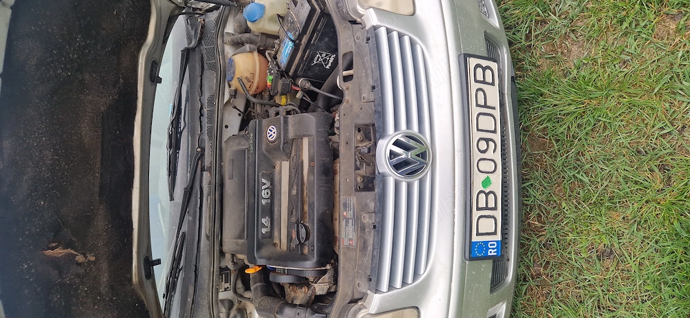 Se vinde pentru piese 